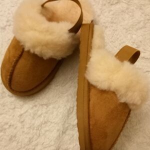 PAWZ Brown and Cream Kids Sandals